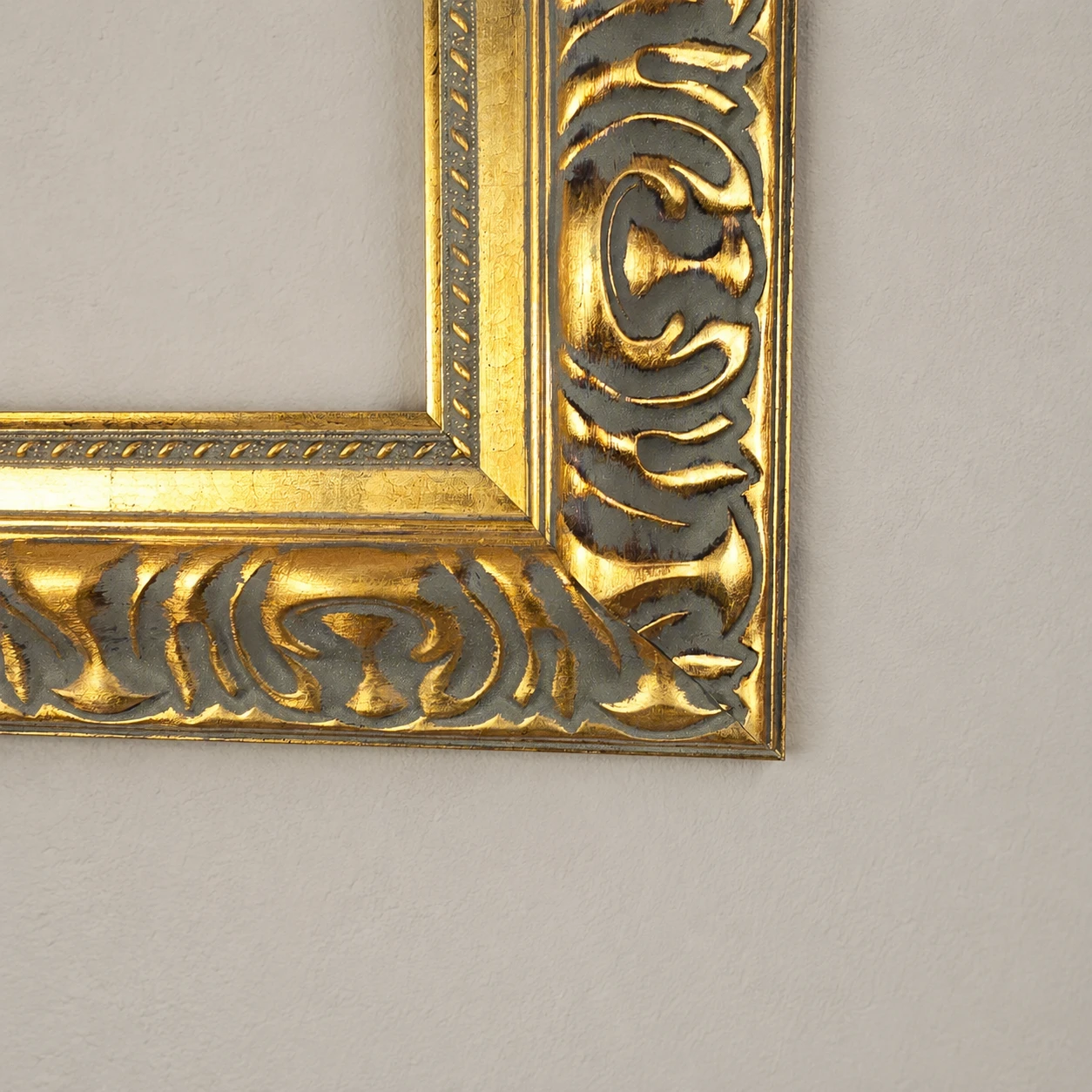 Classical-Style Gilt Frame - Antique Gold Finish - Image 2