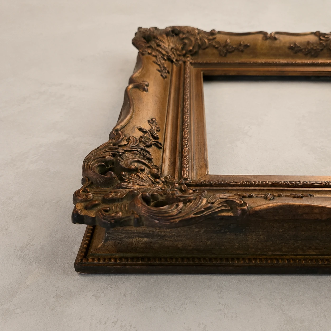Vintage Louis XV Style Open-Corner Frame – Copper Finish - Image 6
