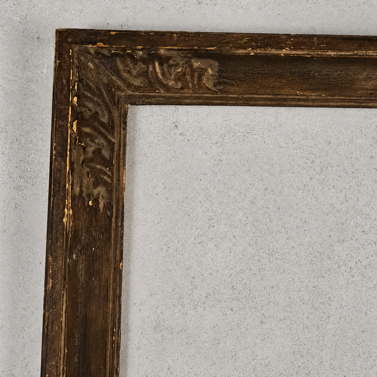 Late 18th-Century Neoclassical Carved Wooden Frame - Image 4