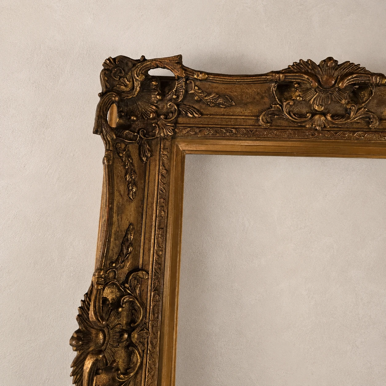 Late 19th-Century Louis XV Revival Open-Corner Frame - Image 2