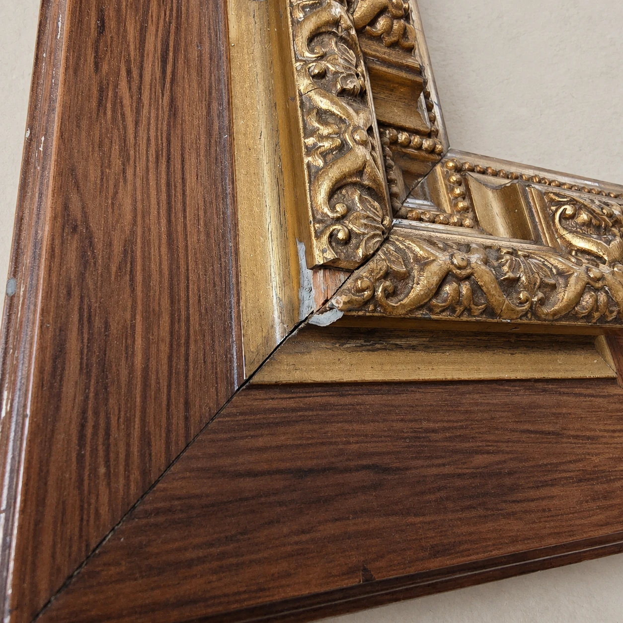 Late 19th-Century Architectural Frame - Wood with Gilt Ornament - Image 3