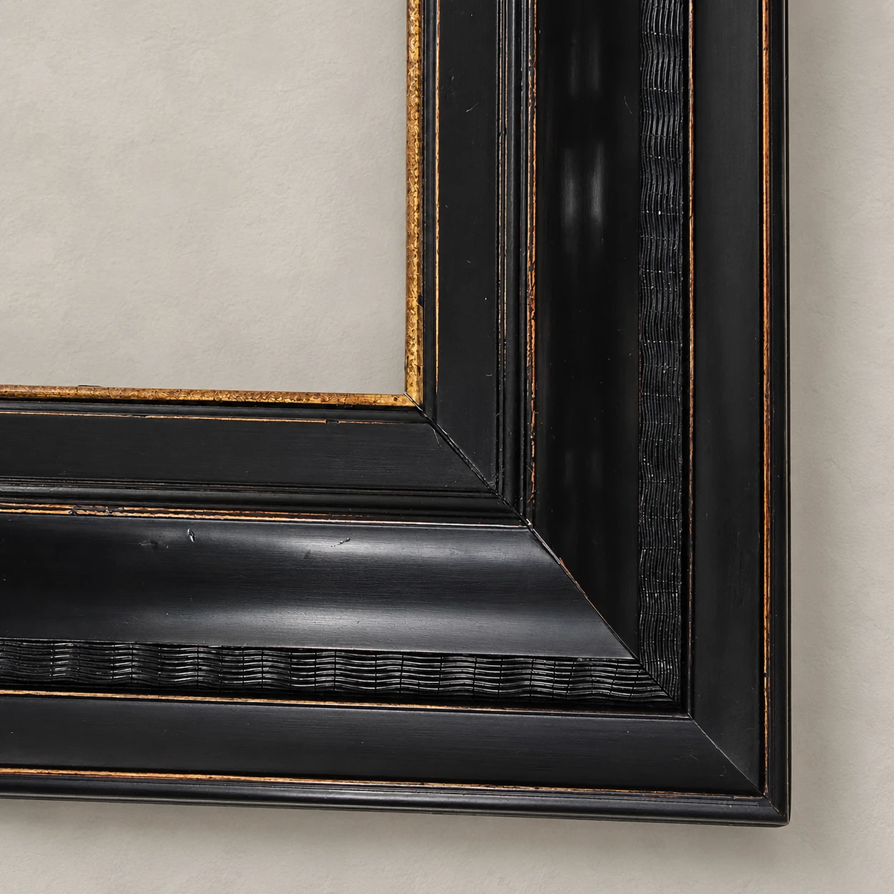 19th-Century Ebonised Wooden Frame - Image 2