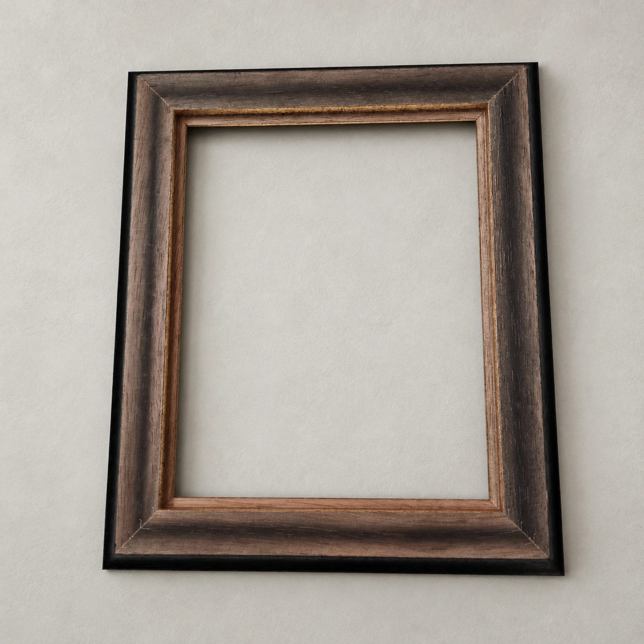 Contemporary Ebonised Wood Frame with Gilt Detail - Image 3