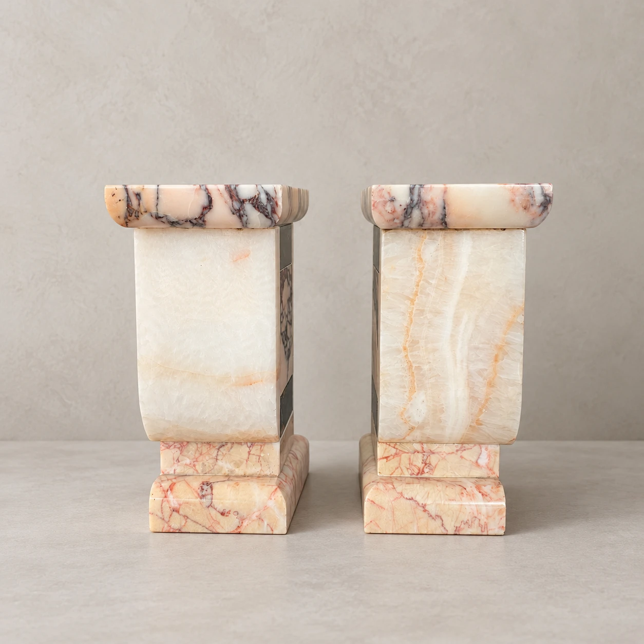 Pair of Art Deco Marble Ornaments, probably 1930s - Image 2