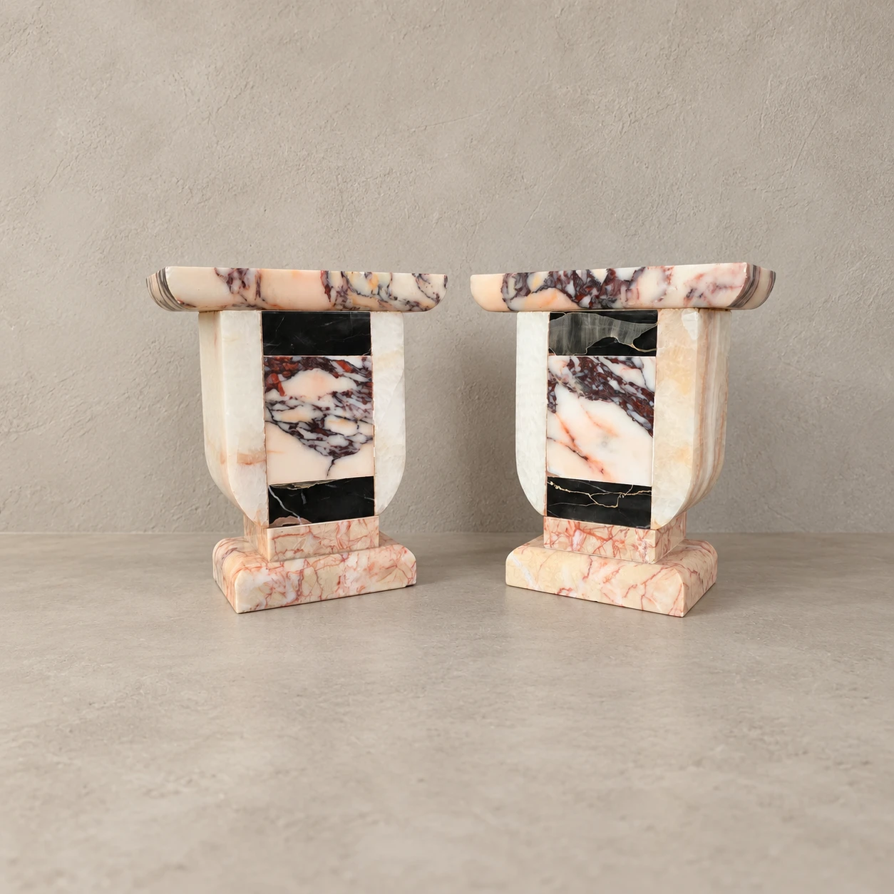 Pair of Art Deco Marble Ornaments, probably 1930s - Image 4