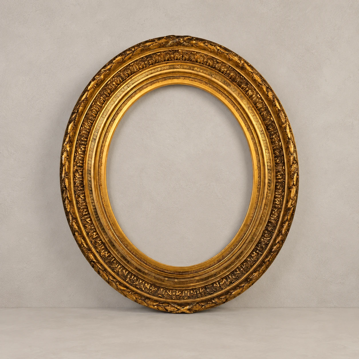 Late 19th-Century Oval Gilded Frame in the Barbizon Style
