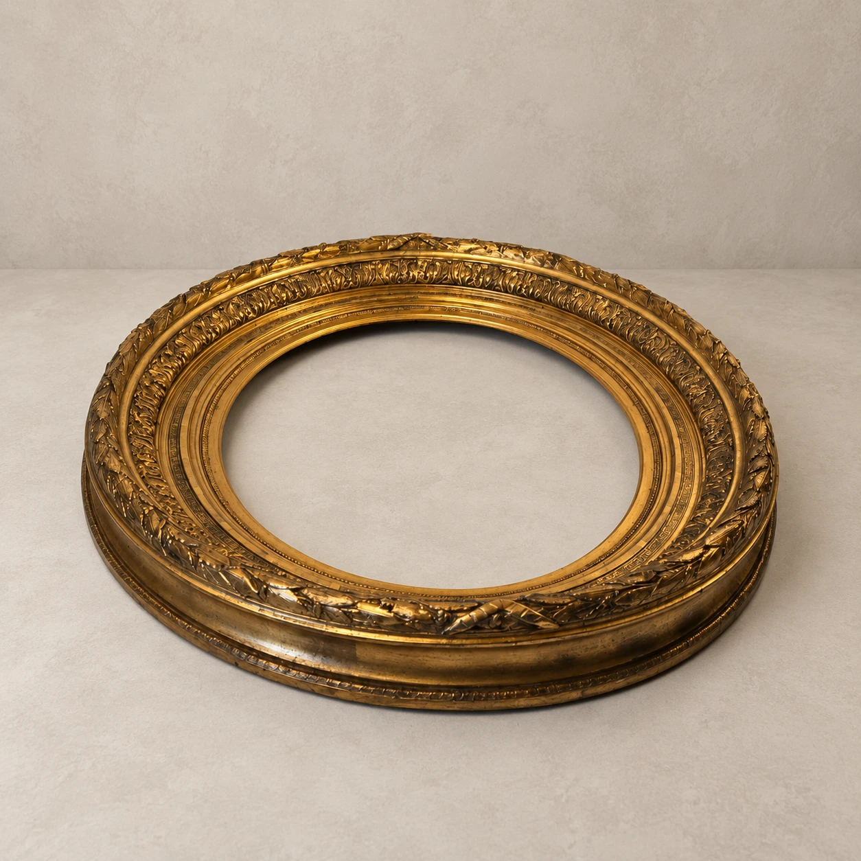 Late 19th-Century Oval Gilded Frame in the Barbizon Style - Image 5
